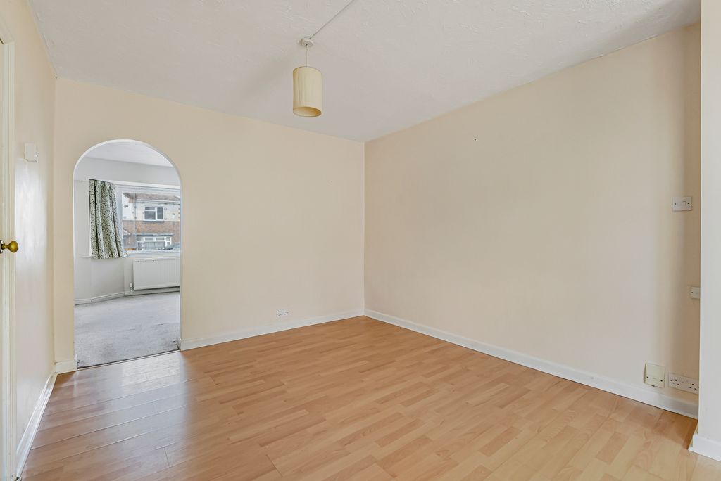 Property photo 3 of 16 Dining Room