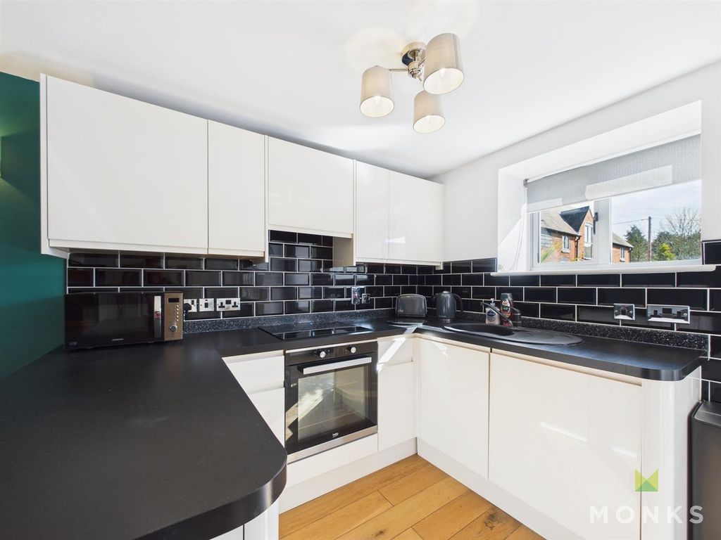 Property photo 2 of 10 Cam01348G0-Pr0623-Still002.Jpg