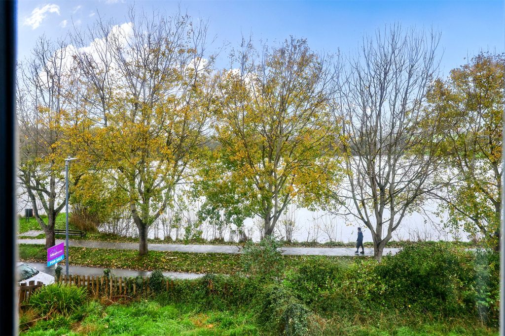 Property photo 1 of 14 Picture No. 12