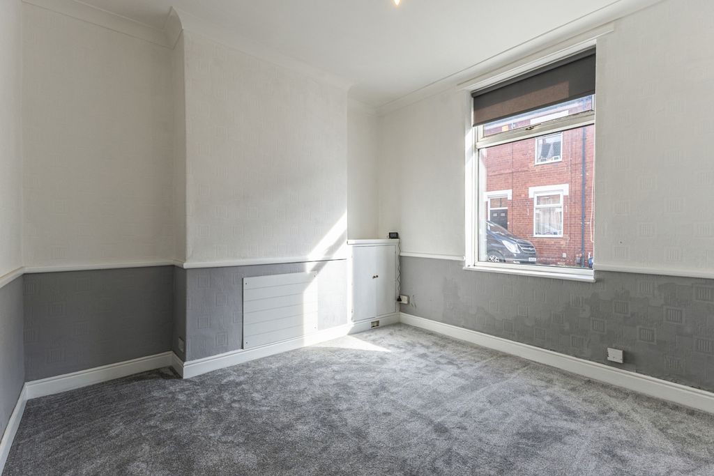 Property photo 2 of 14 Living Room