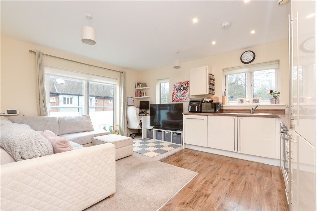 Property photo 2 of 9 Kitchen Lounge/Dining