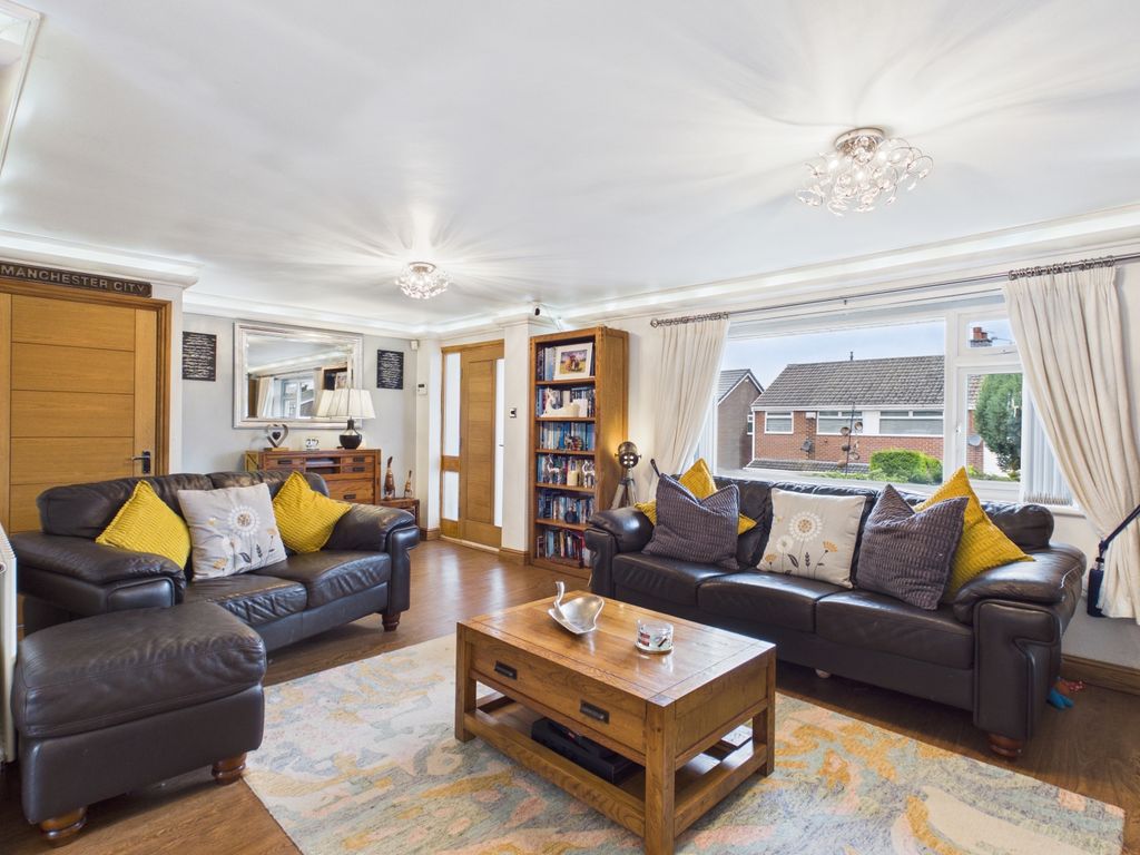 Property photo 2 of 18 Cam03729G0-Pr0270-Still003