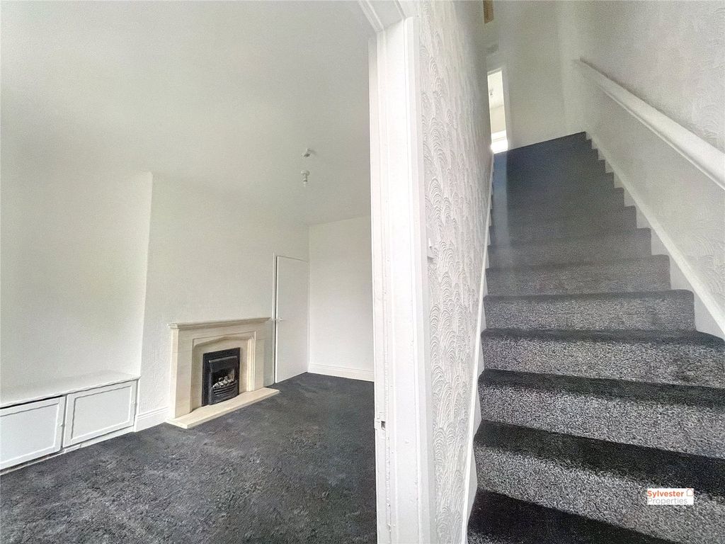 Property photo 2 of 16 Picture No. 13