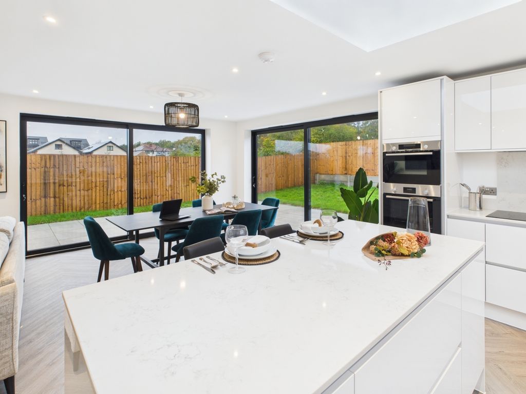 Property photo 2 of 16 Picture No. 17