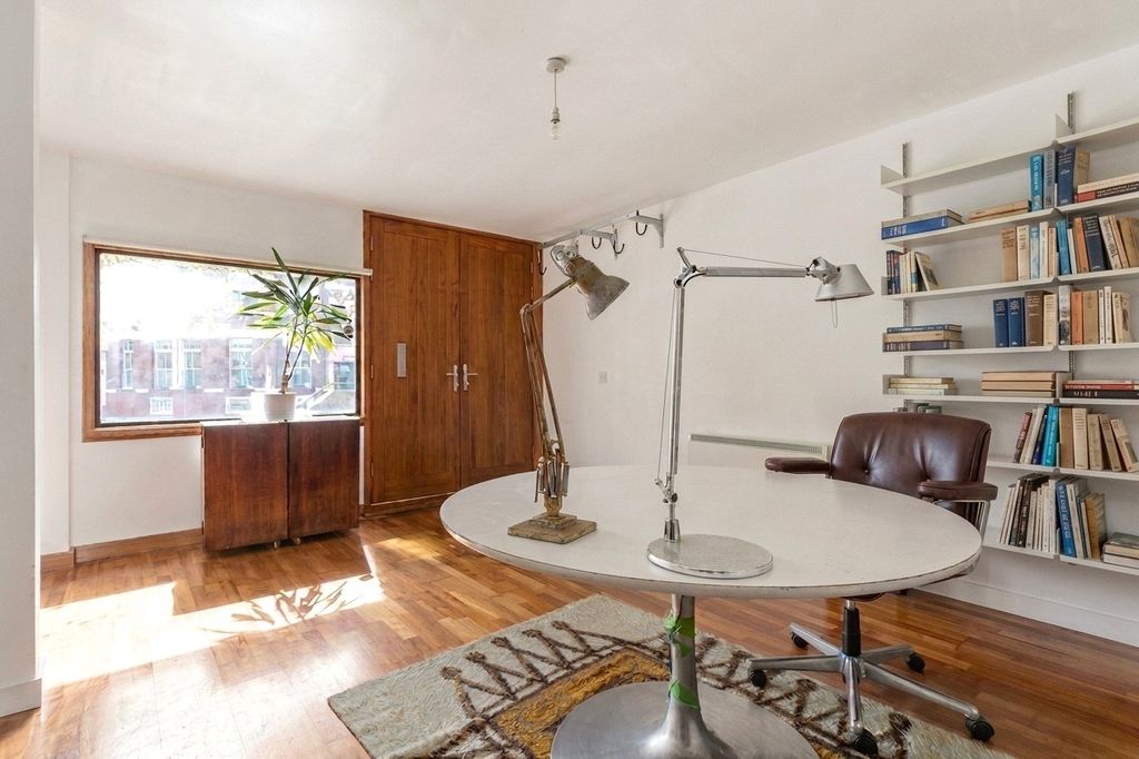 Property photo 2 of 12 Picture No. 29