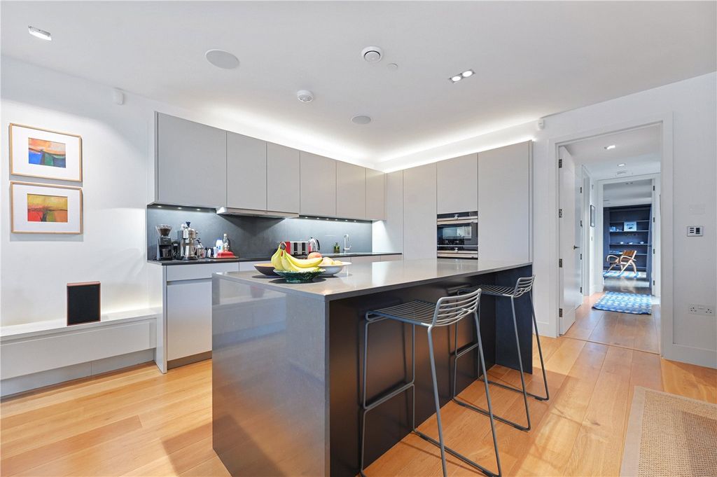 Property photo 2 of 14 Picture No. 31