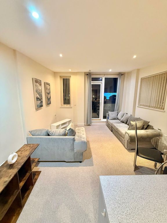 Property photo 2 of 9