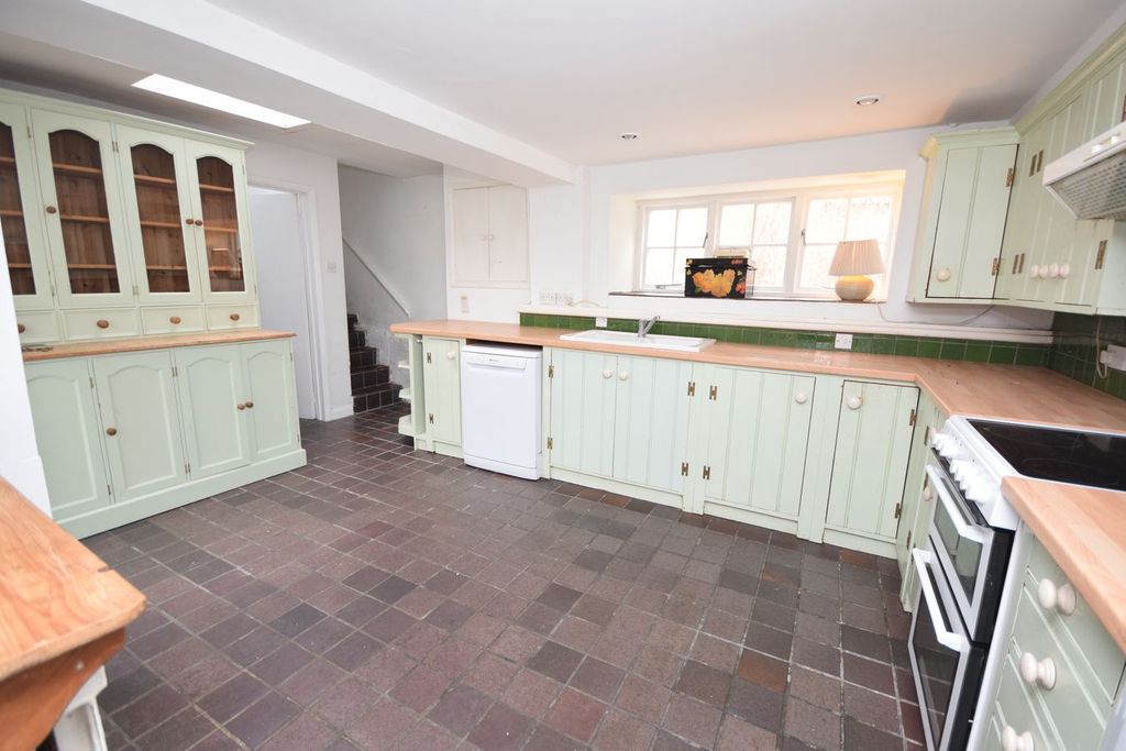 Property photo 3 of 12