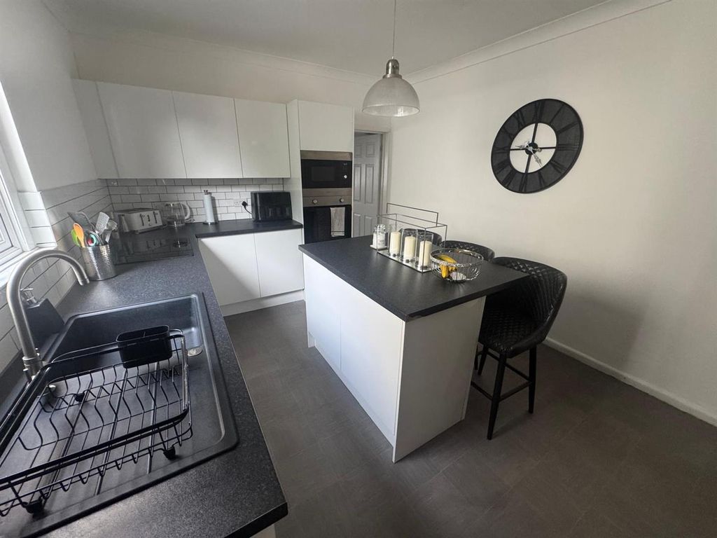 Property photo 1 of 17 9891A510-38Da-4381-Aa21-Bfad1993Ebee.Jpg