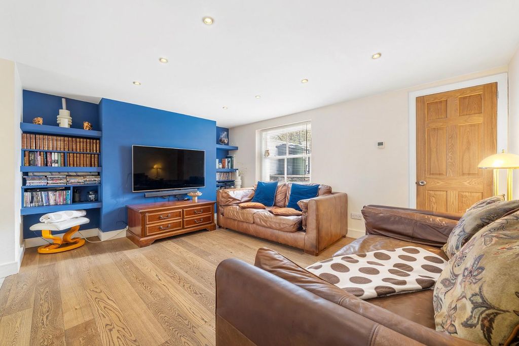 Property photo 3 of 21 Reception.Jpg