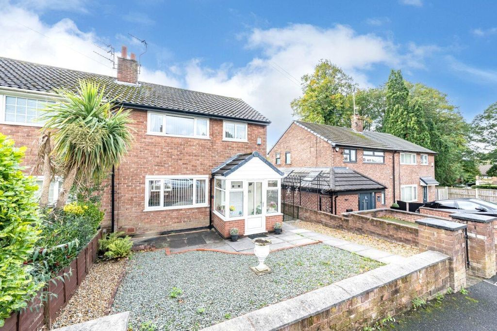 Property photo 1 of 17 6 Green Road External.Jpg