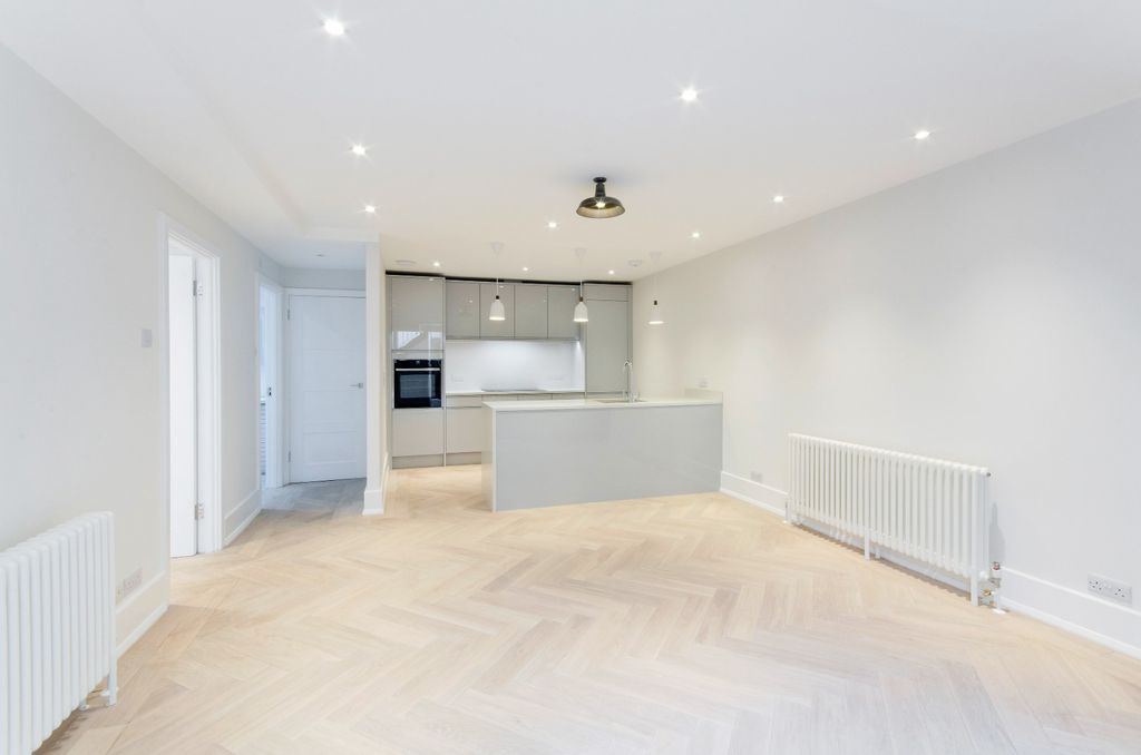 Property photo 1 of 13 970611