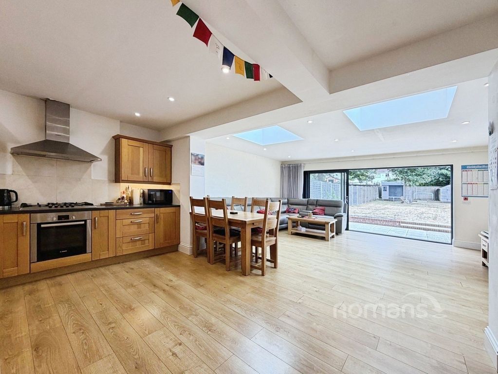 Property photo 2 of 26 Pbox-Img.Jpg