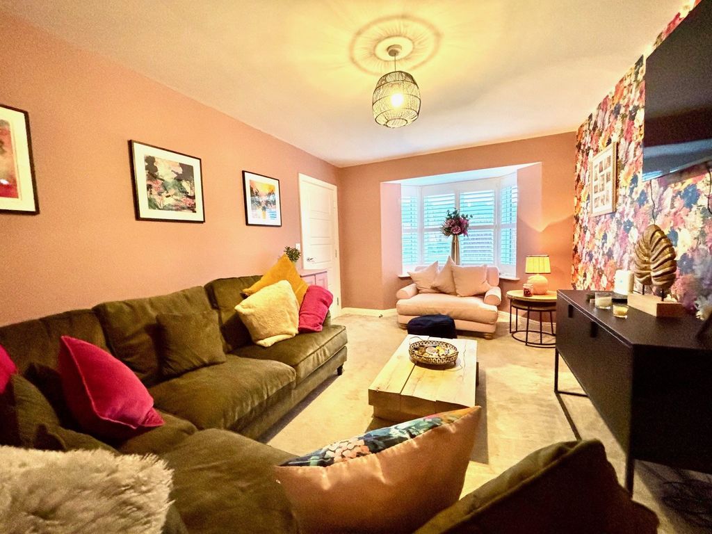 Property photo 2 of 20 B