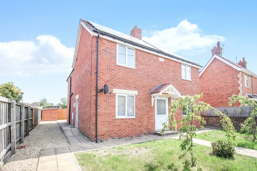 Property photo 1 of 9 Front Elevation