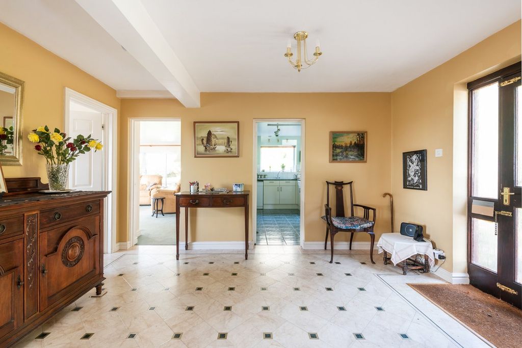 Property photo 3 of 22