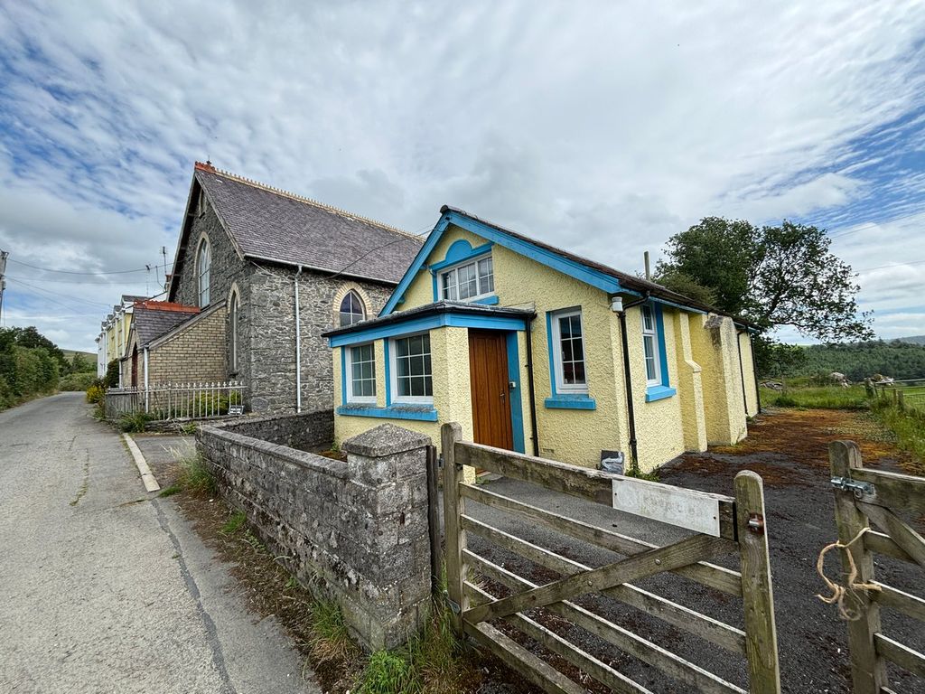 Property photo 1 of 4