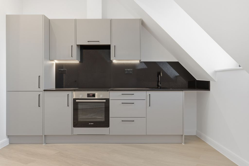 Property photo 3 of 5 Kitchen