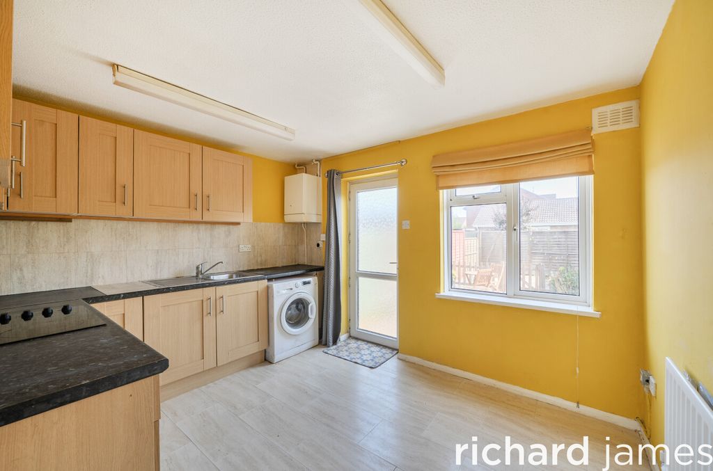 Property photo 3 of 13 5d2ba2F0490E4146B9E35485Ae1B67F9