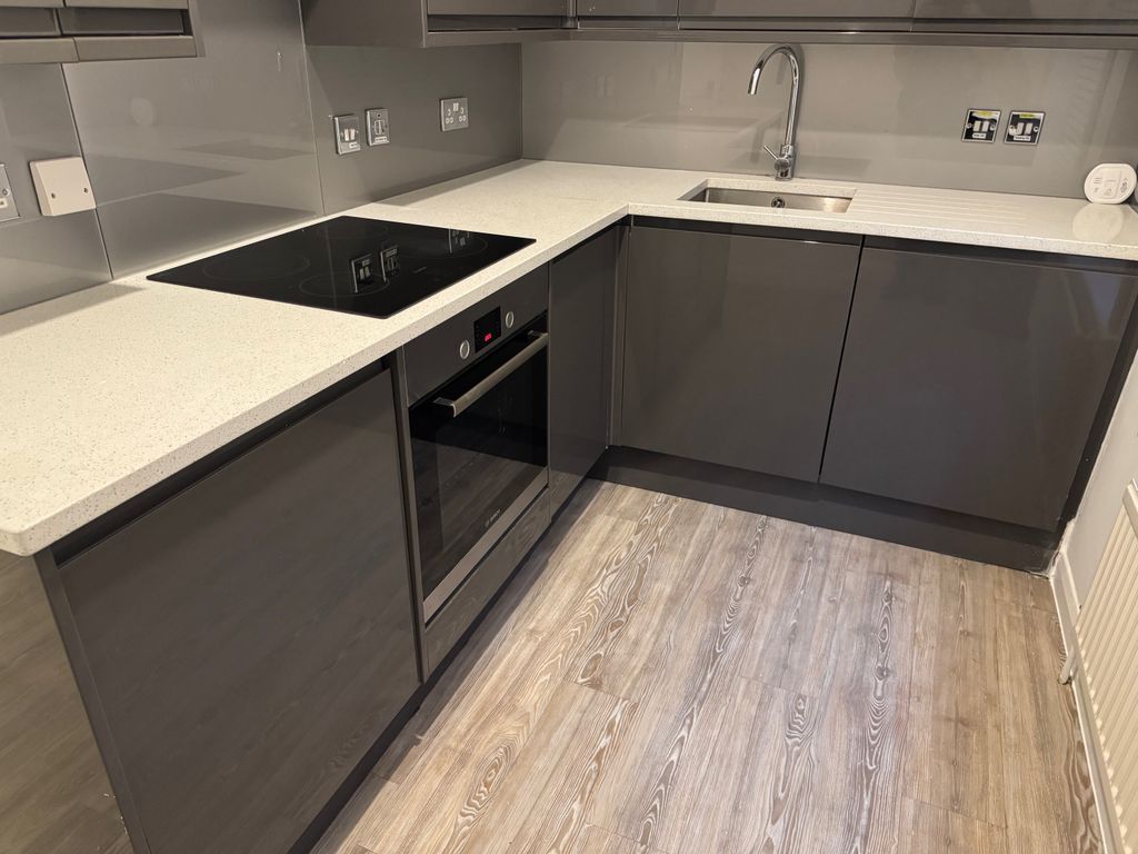 Property photo 1 of 2