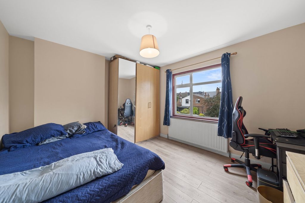 Property photo 2 of 8