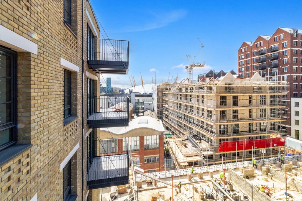 Property photo 2 of 8 (Main)