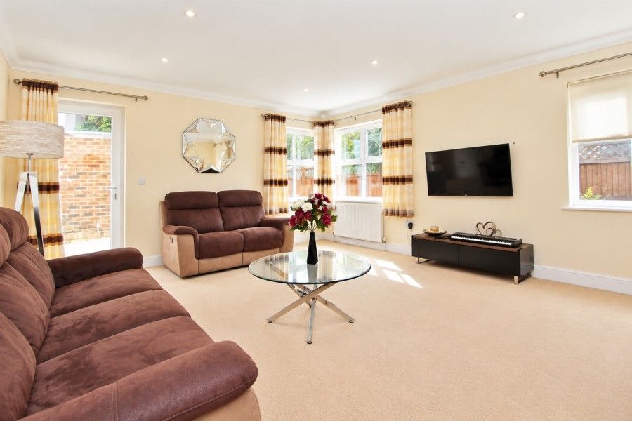 Property photo 2 of 11