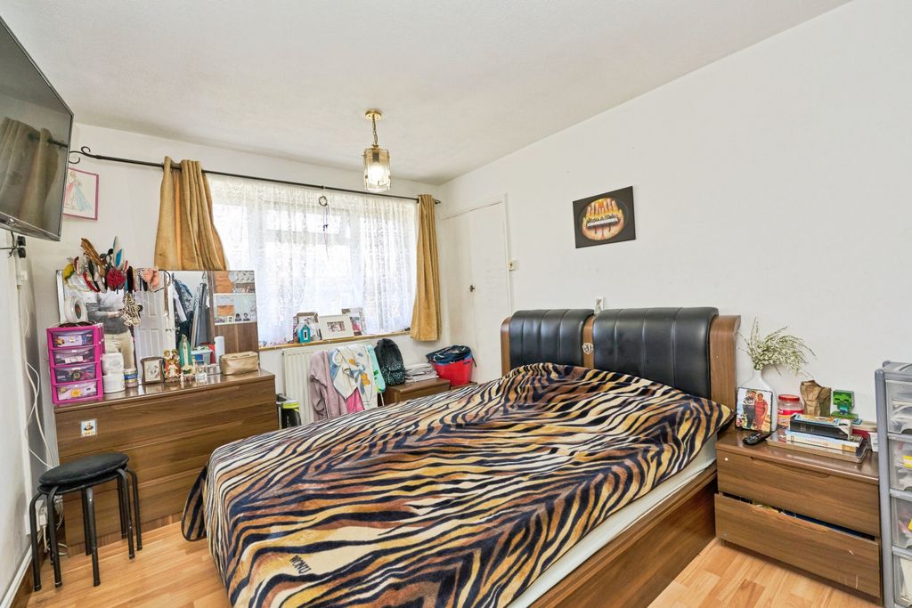 Property photo 3 of 18 3