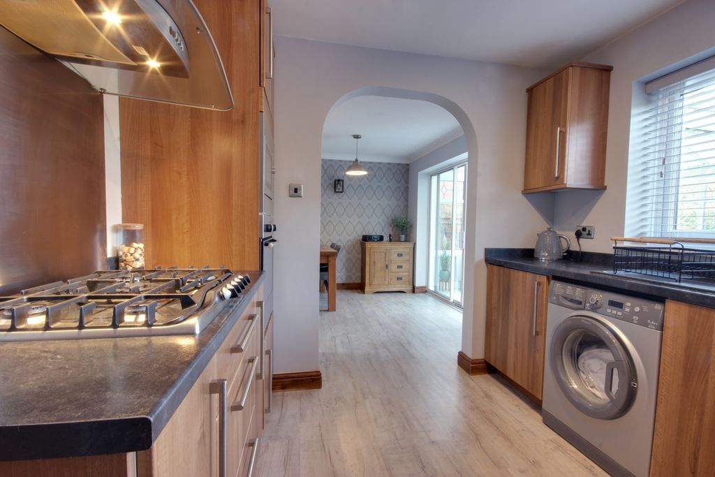 Property photo 2 of 21 1 Kit Din C