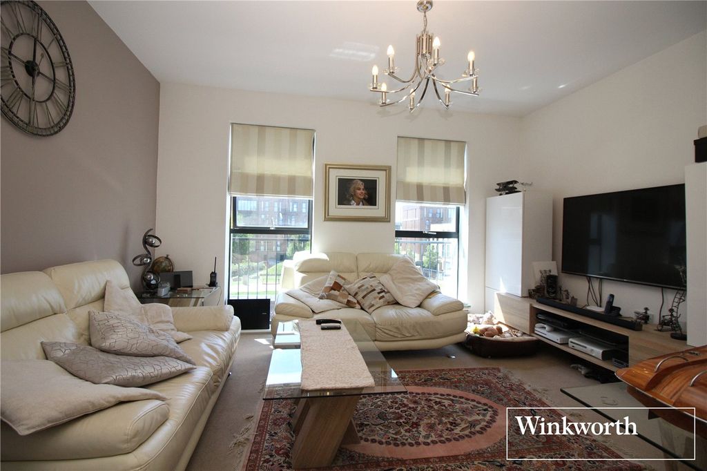 Property photo 2 of 16 Picture No. 15