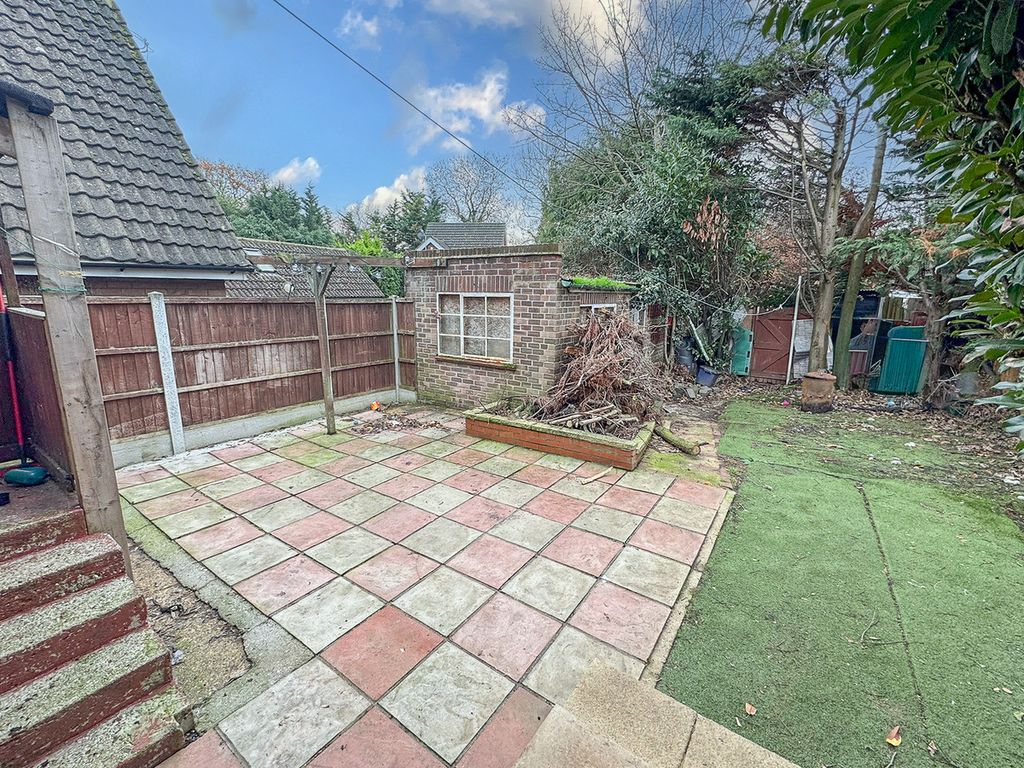 Property photo 2 of 14