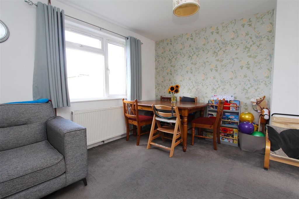 Property photo 3 of 13 Img_0589.Jpg