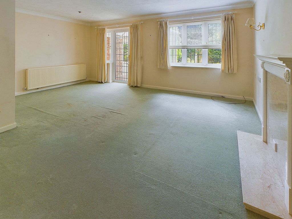 Property photo 2 of 13