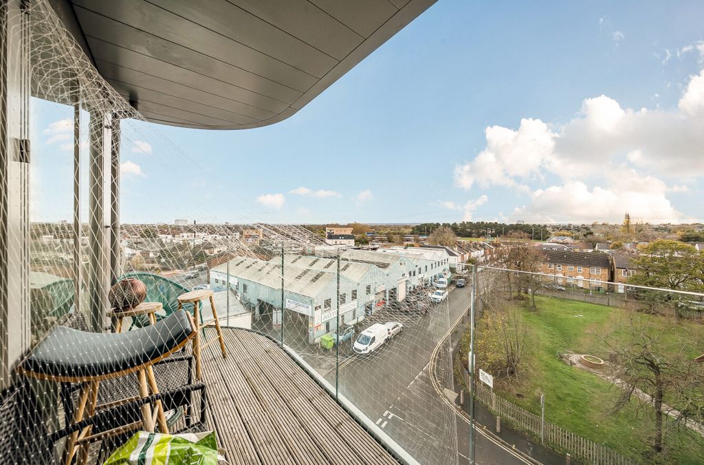 Property photo 2 of 10