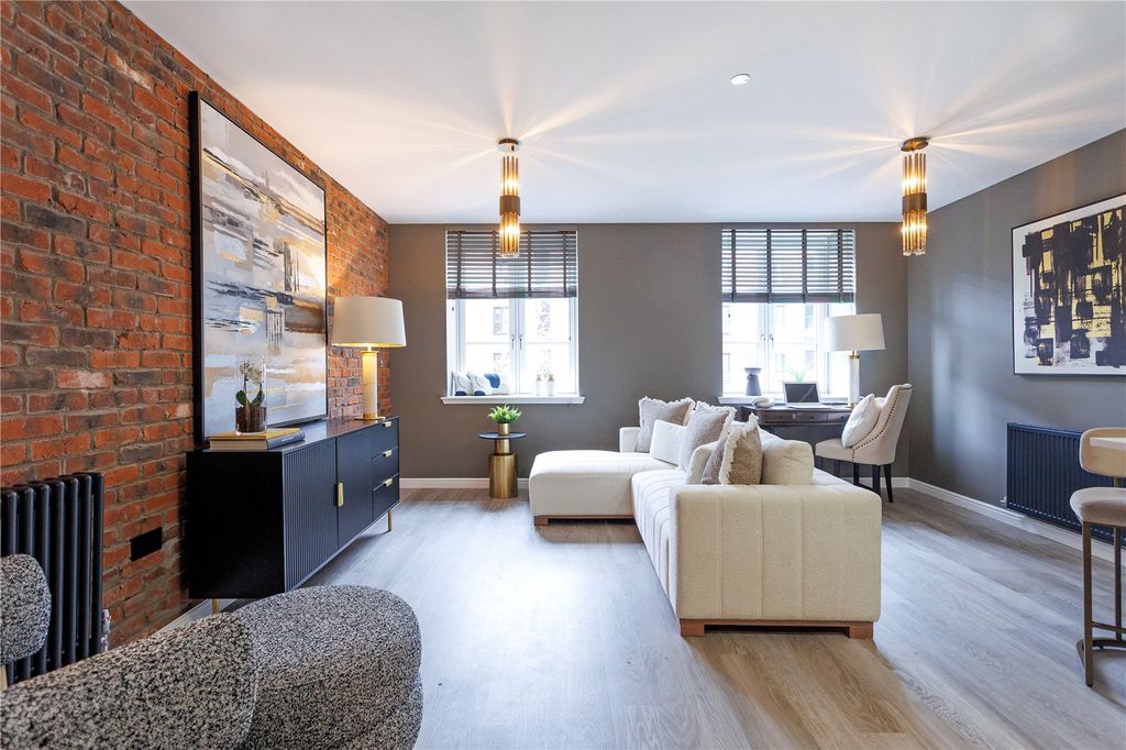 Property photo 2 of 19 Picture No. 62