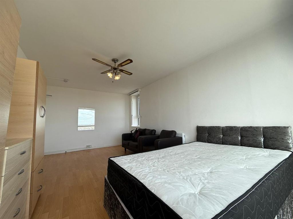 Property photo 1 of 12 Whatsapp Image 2026-04-17 At 15.16.53 (4).Jpeg