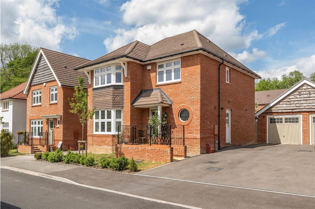 Additional image 18 of 3 bed property for saleLowsley Farm Drive, Liphook GU30