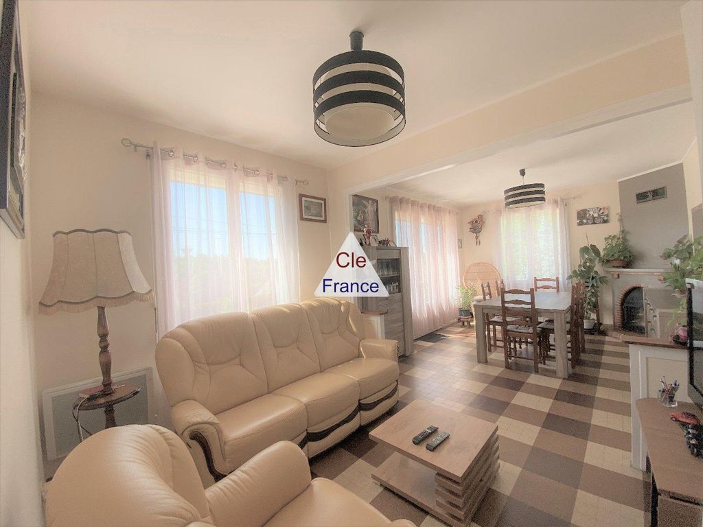 Property photo 3 of 11