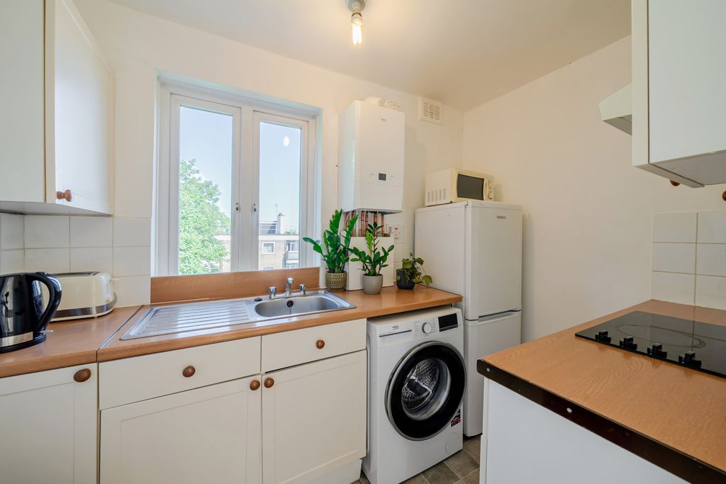 Property photo 2 of 17 1481756-15-6A3510...