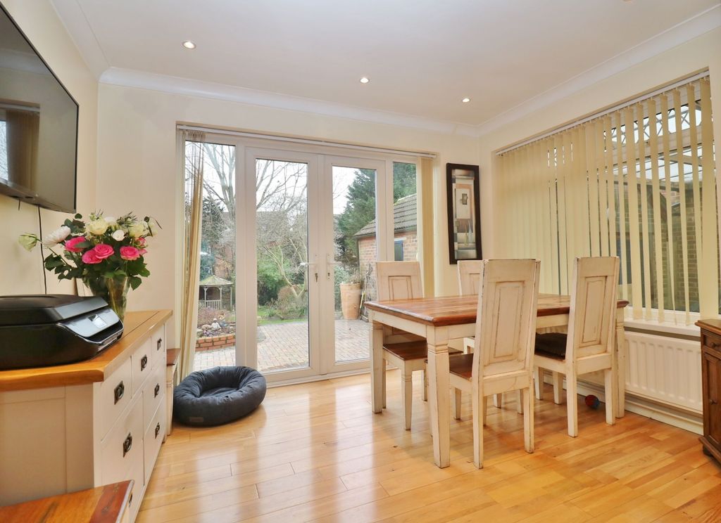 Property photo 3 of 21