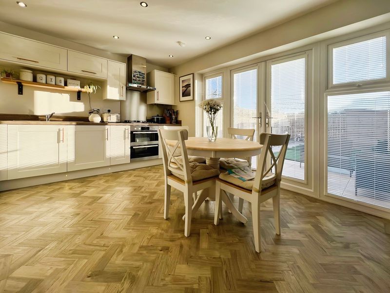 Property photo 3 of 20 Photo 17