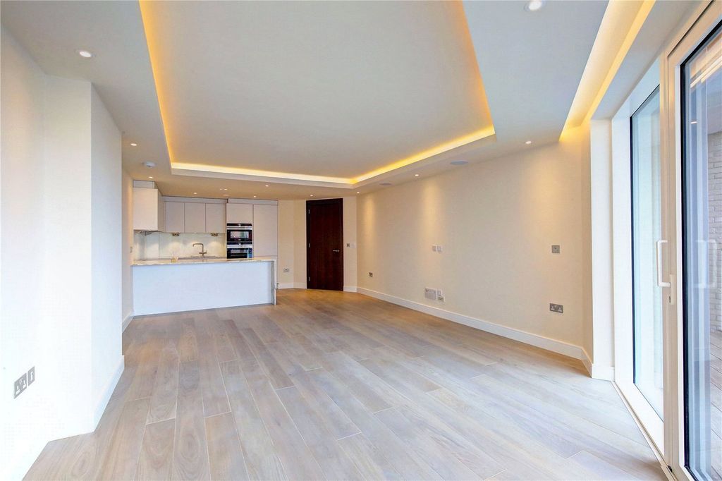 Property photo 3 of 15 Picture No. 02