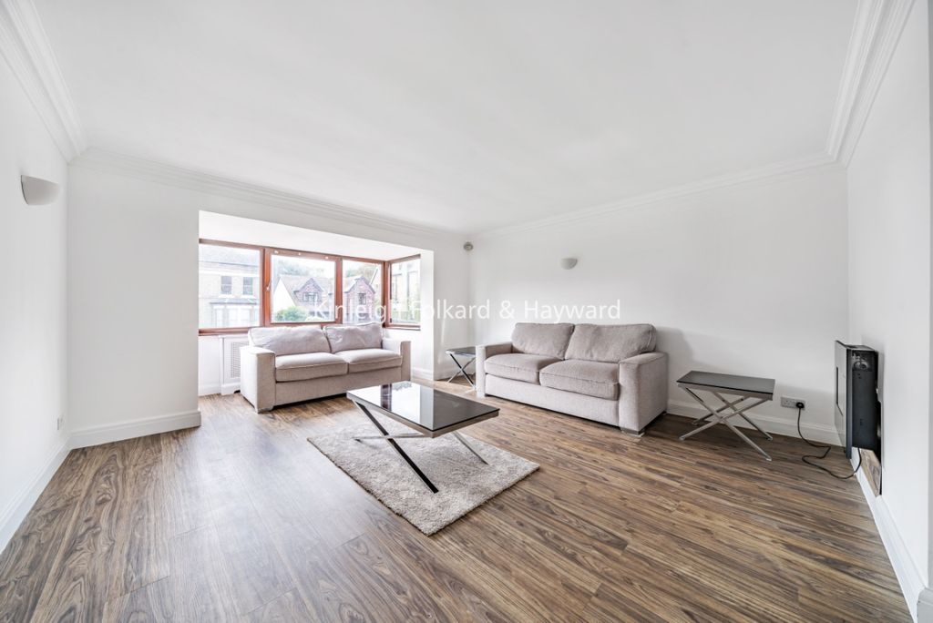 Property photo 2 of 14 01Bb6923-49Ad-4581-B