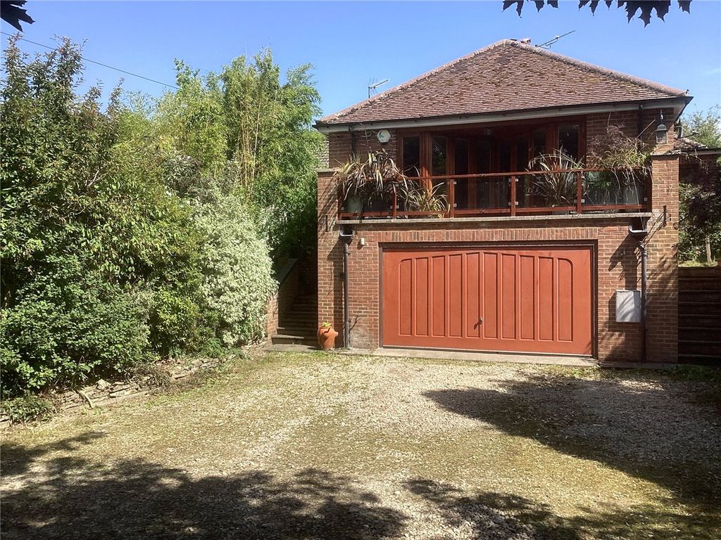 Property photo 1 of 20 Picture No. 34