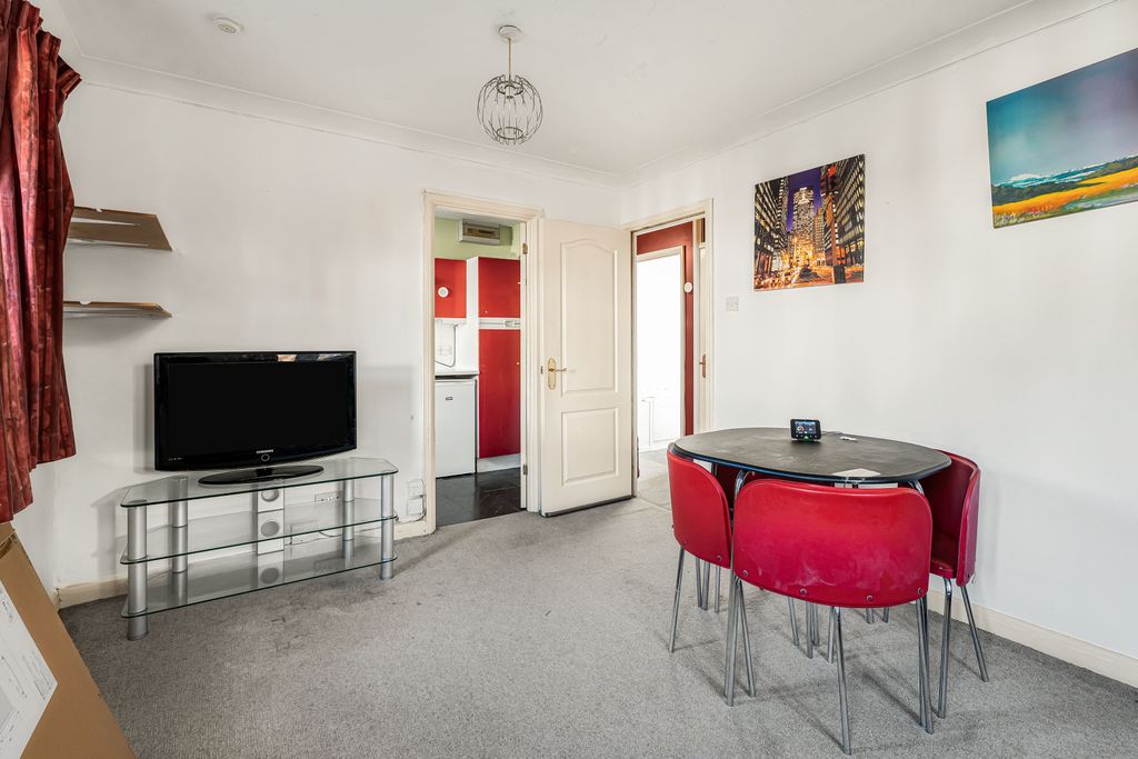 Property photo 2 of 10 669926