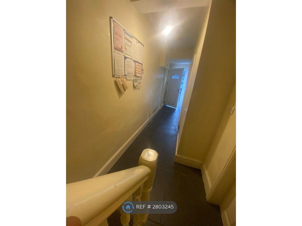Property photo 3 of 7 Entrance