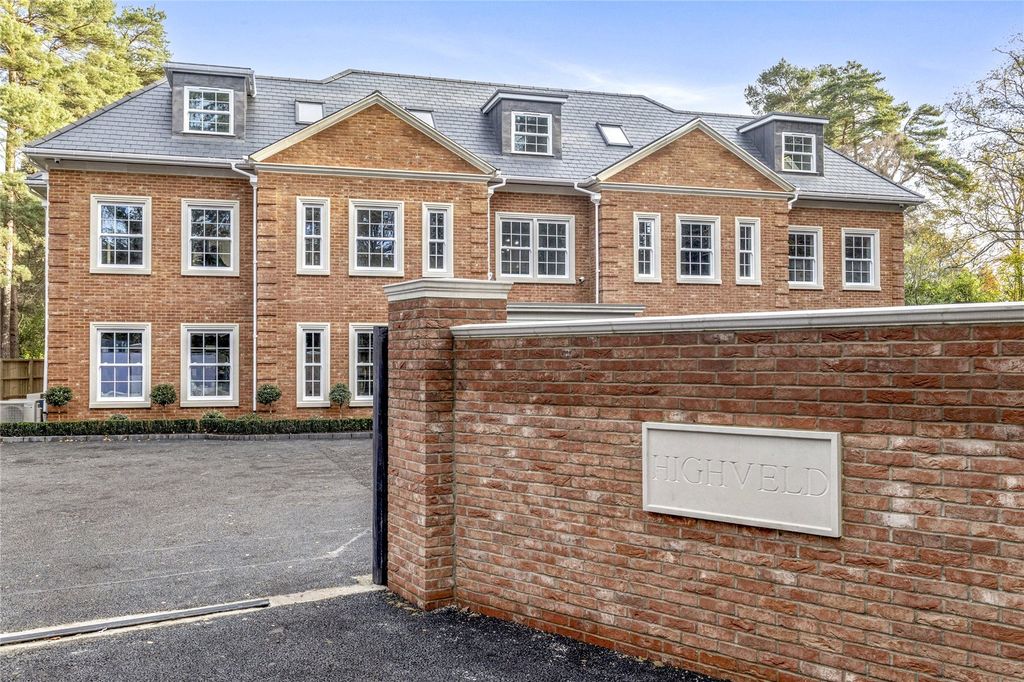 Property photo 1 of 15 Highveld