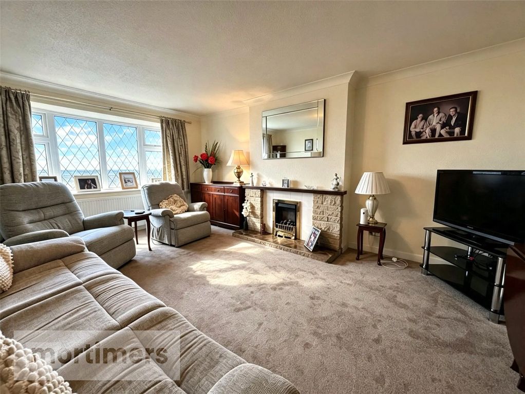 Property photo 2 of 18 Living Room