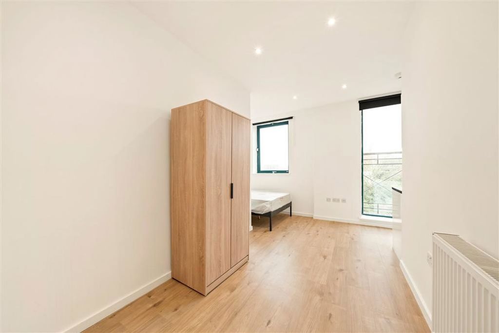 Property photo 3 of 4