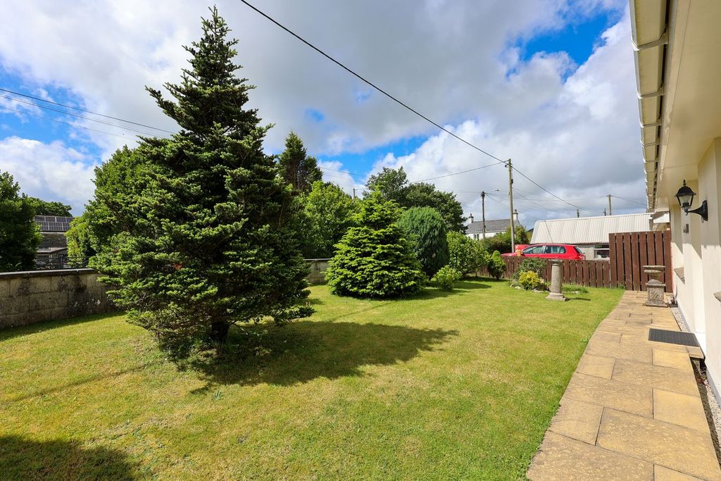 Property photo 2 of 13
